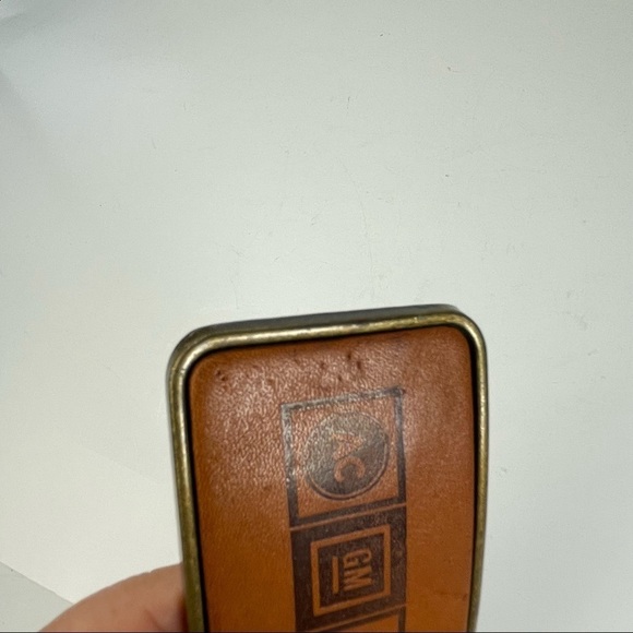 Leather & Brass Belt Buckle Logo GM AC Delco - Picture 2 of 8